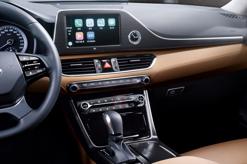 Illustration for article titled The Hyundai Quirk Inside the Brand New Hyundai Azera